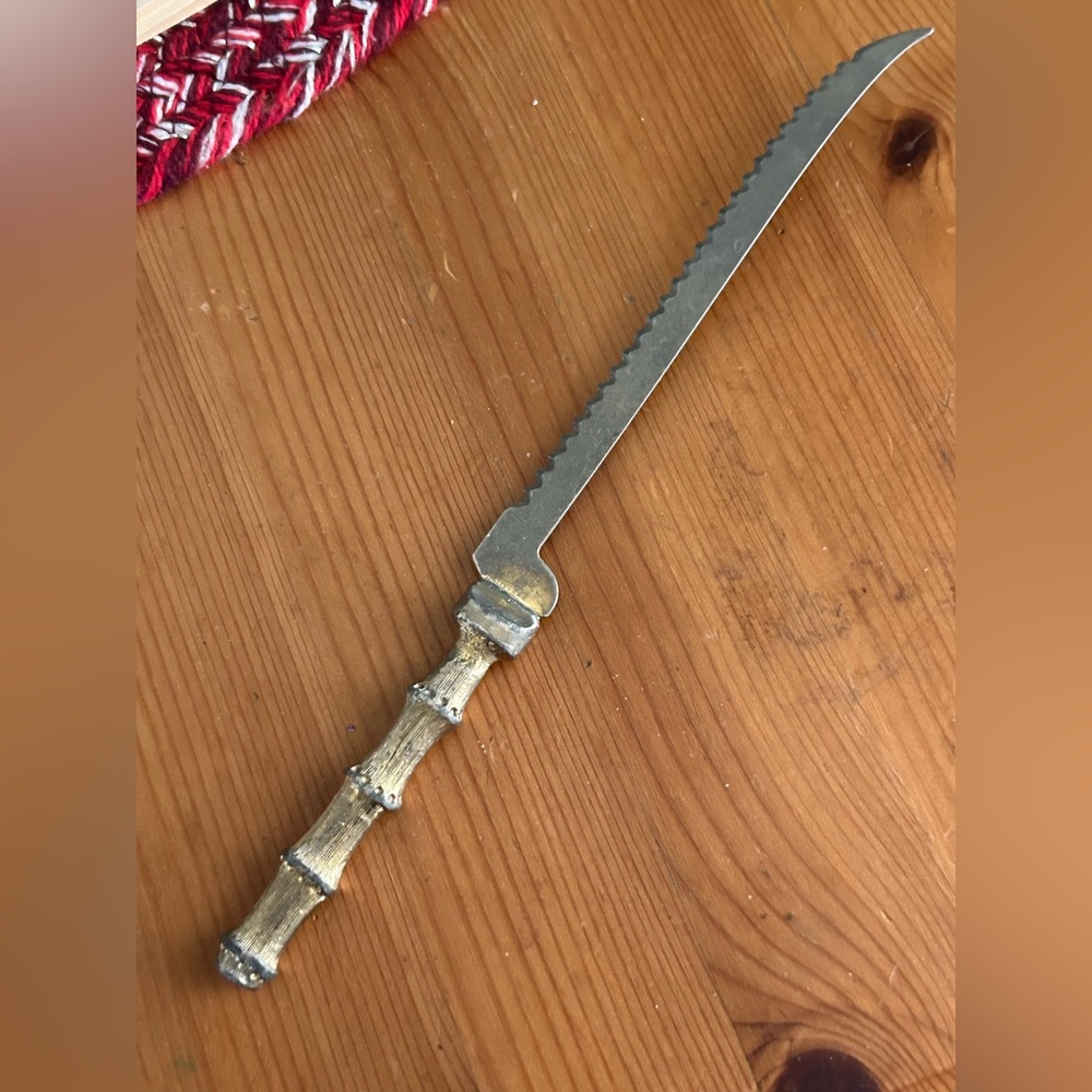 Vintage Seratted knife
